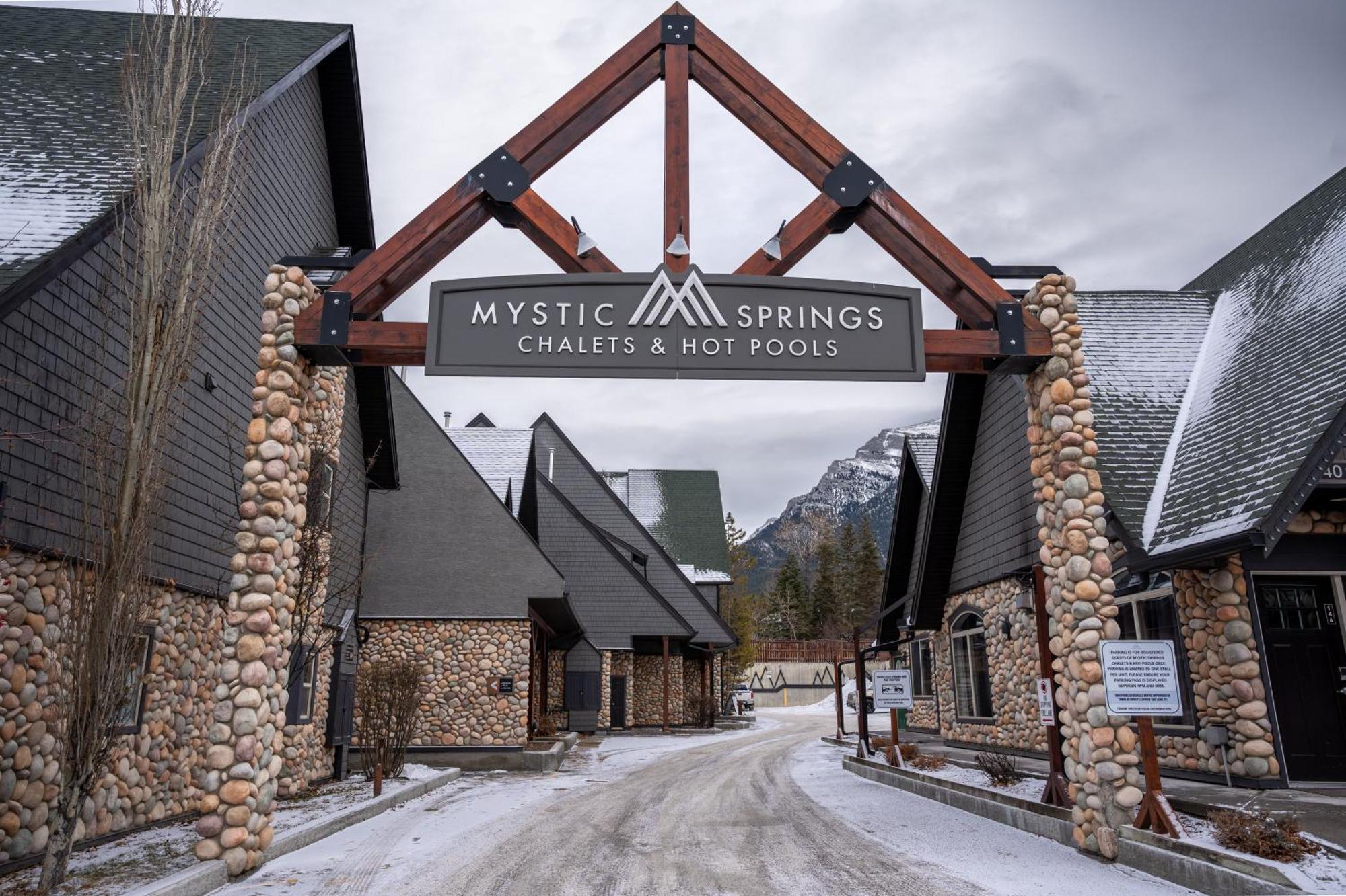 Grotto Canyon Chalet Кенмор Екстер'єр фото